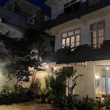 Holiday Inn Unawatuna Exterior foto