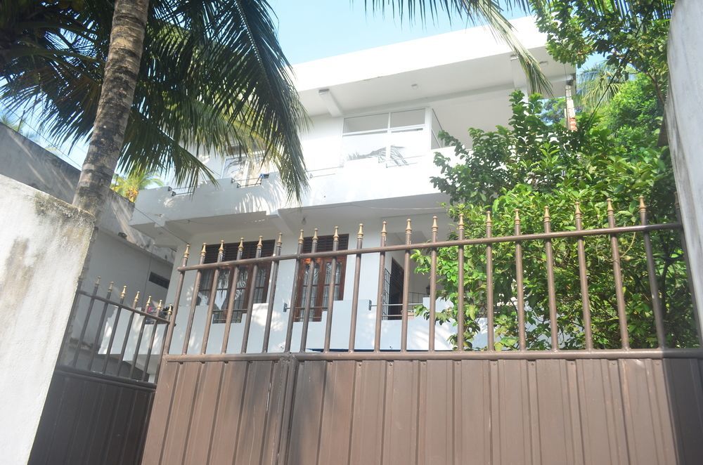 Holiday Inn Unawatuna Exterior foto